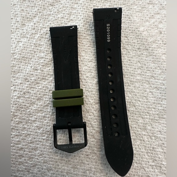 Fossil Silicone Band Size 20 - Picture 3 of 4